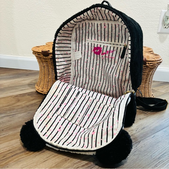 BETSEY JOHNSON Luv LbAndy PANDA Black and White Backpack - Picture 5 of 8